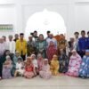 Yuniana Mulyana Menghadiri Buka Puasa Bersama Jamaah Masjid Al Madinah Mengkendek